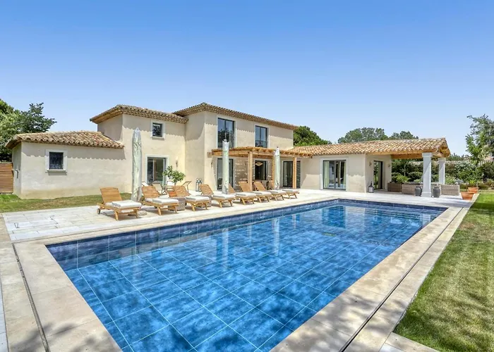 Luxurious Facing The Baie Des Canebiers וילה סן טרופז